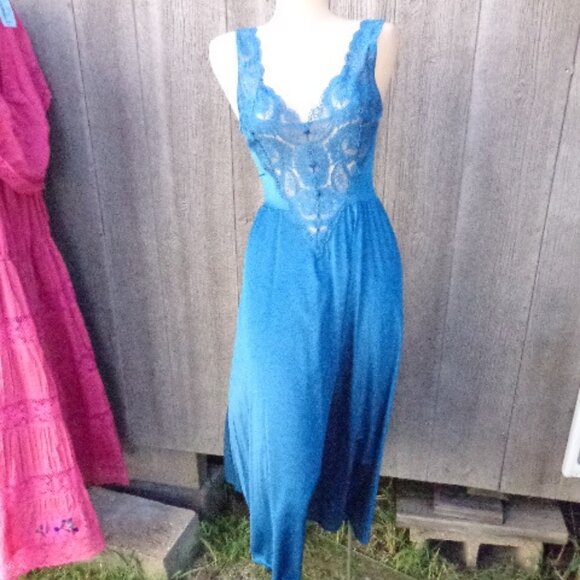 NOS Vintage Olga Blue Fullskirt Gown Unworn sz M